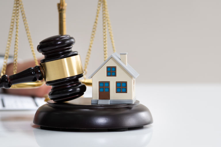 How to Hire a Florida Real Estate Attorney – Full Guide and Advice 