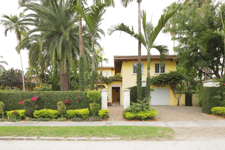 ¿Puede Un Extranjero Comprar Una Casa en Miami?